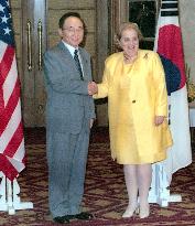 Albright meets South Korea's